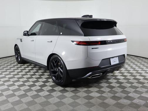 2025 Land Rover Range Rover Sport SE
