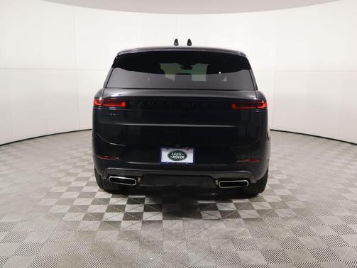 2024 Land Rover Range Rover Sport SE