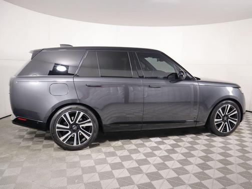 2023 Land Rover Range Rover P400 SE