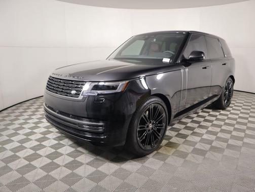 2025 Land Rover Range Rover P530 SE