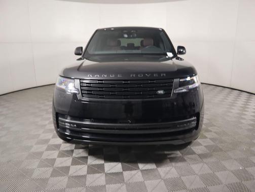2025 Land Rover Range Rover P530 SE