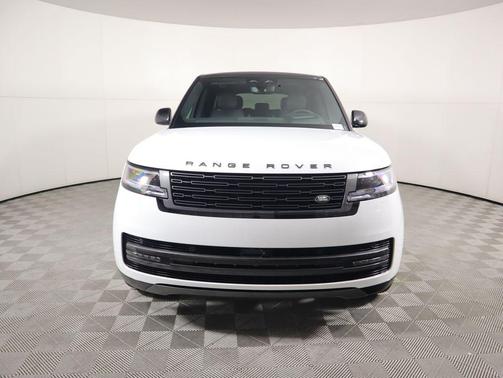 2025 Land Rover Range Rover P530 SE