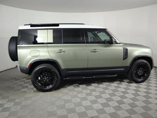 2025 Land Rover Defender 110 P300