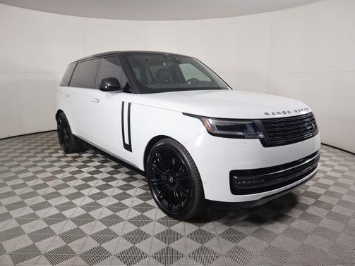 2025 Land Rover Range Rover P530 SE 7 Seat