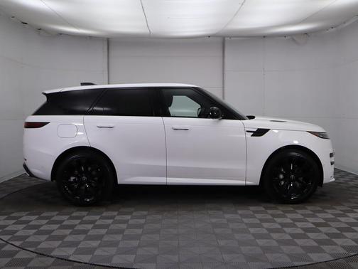 2025 Land Rover Range Rover Sport SE