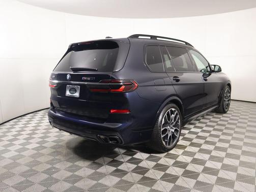 2026 BMW X7 M60i