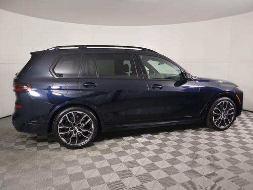 2026 BMW X7 M60i