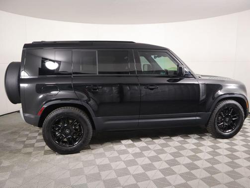 2025 Land Rover Defender 110 P300