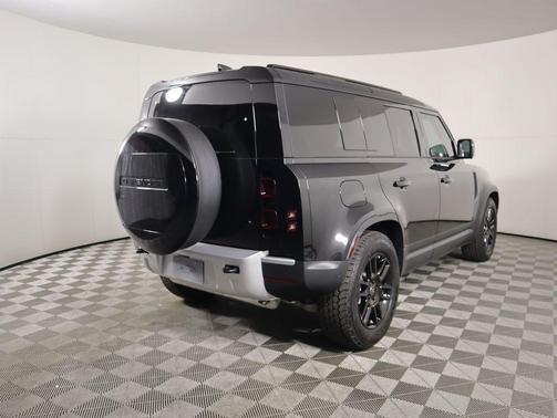 2025 Land Rover Defender 110 P300