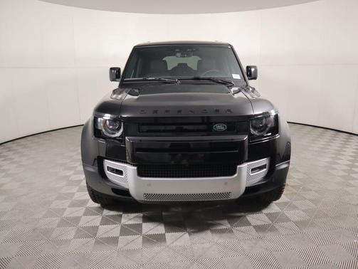 2025 Land Rover Defender 110 P300