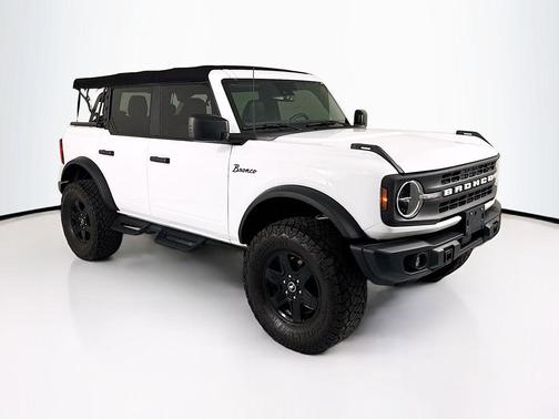 Oxford White 2022 Ford Bronco Black Diamond