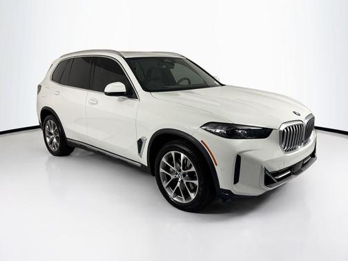 Alpine White 2024 BMW X5 xDrive40i