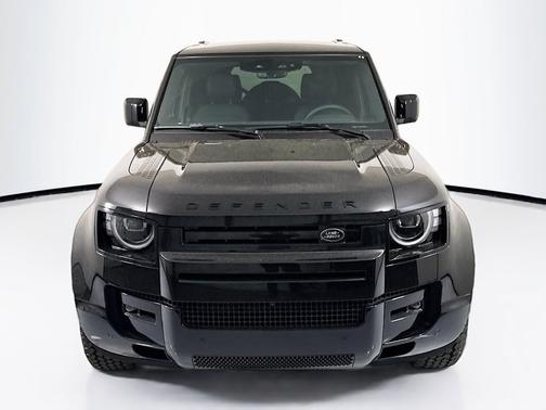 Santorini Black Metallic 2026 Land Rover Defender X-Dynamic SE