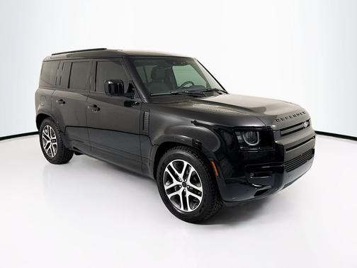 Santorini Black Metallic 2026 Land Rover Defender X-Dynamic SE