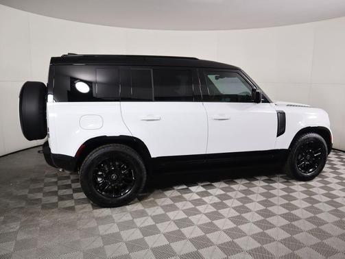 2025 Land Rover Defender 110 P400 X-Dynamic SE