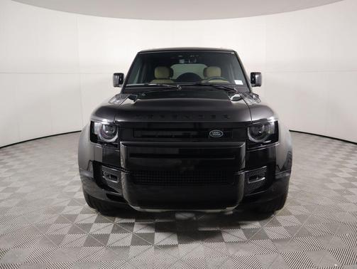 2025 Land Rover Defender V8