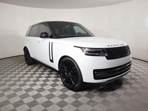 2025 Land Rover Range Rover P550e SE