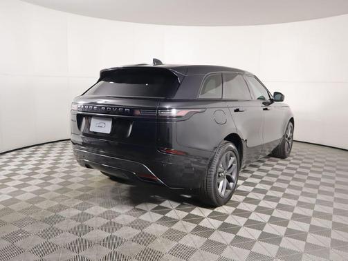 2026 Land Rover Range Rover Velar P250 SE R-Dynamic