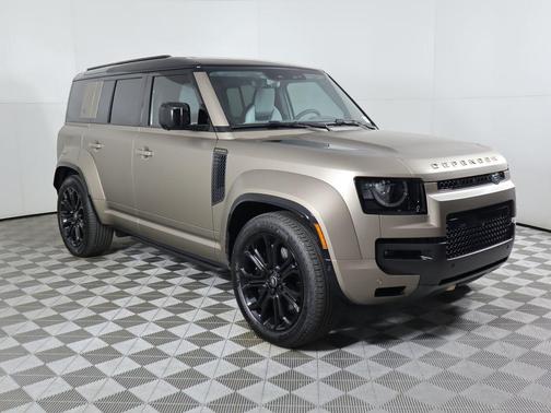 2025 Land Rover Defender V8
