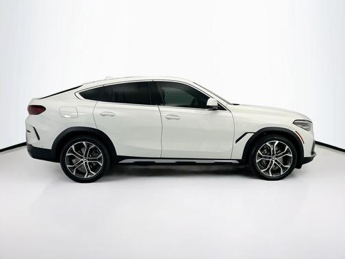 Alpine White 2022 BMW X6 xDrive40i