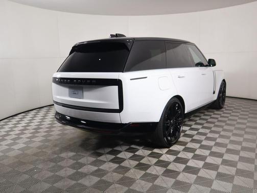 2025 Land Rover Range Rover P400 SE