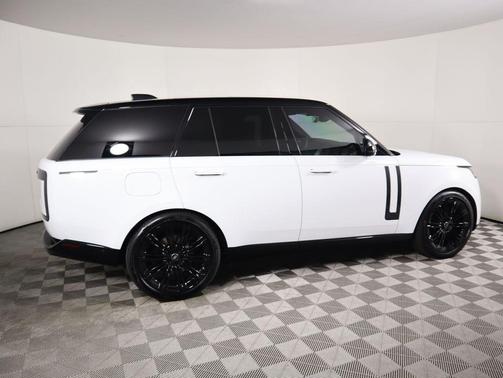 2025 Land Rover Range Rover P400 SE
