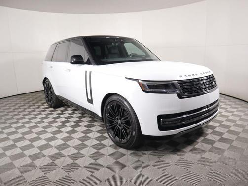 2025 Land Rover Range Rover P400 SE