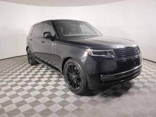 2025 Land Rover Range Rover P530 SE 7 Seat