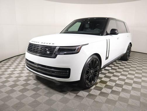 2025 Land Rover Range Rover P400 SE 7 Seat