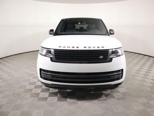 2025 Land Rover Range Rover P400 SE 7 Seat