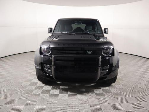 2023 Land Rover Defender 110 V8