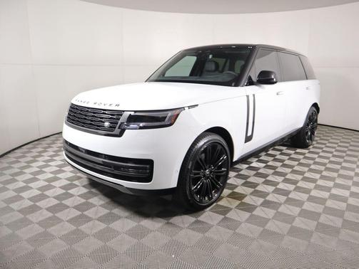 2025 Land Rover Range Rover P530 SE 7 Seat