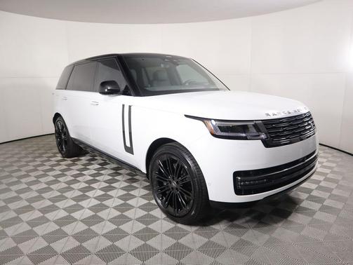 2025 Land Rover Range Rover P530 SE 7 Seat