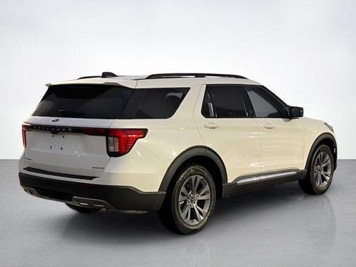 White Metallic 2026 Ford Explorer Active