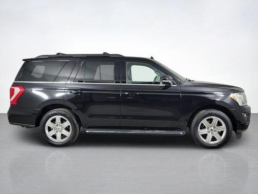 Black Metallic 2019 Ford Expedition XLT