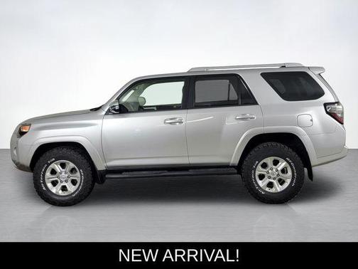 Classic Silver Metallic 2017 Toyota 4Runner SR5 Premium