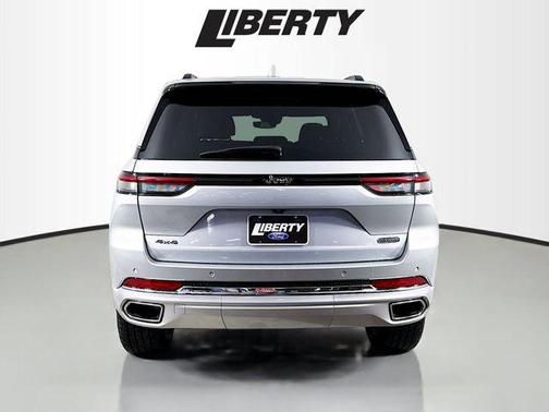 2022 Jeep Grand Cherokee Overland