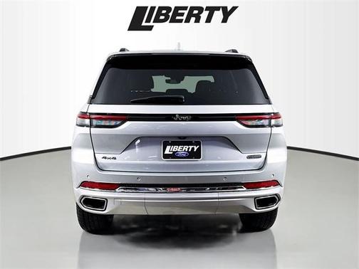 2022 Jeep Grand Cherokee Overland