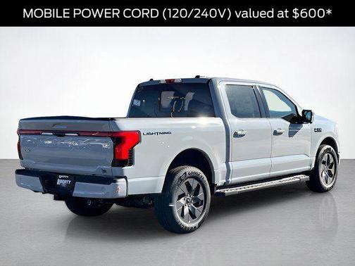 2025 Ford F-150 Lightning LARIAT