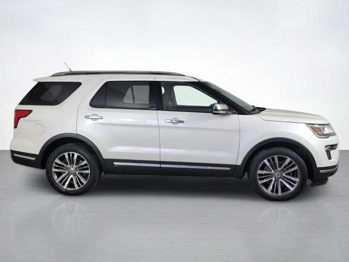 White Platinum Clearcoat Metallic 2019 Ford Explorer Platinum