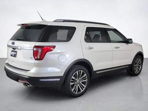 White Platinum Clearcoat Metallic 2019 Ford Explorer Platinum