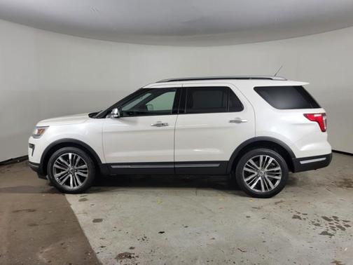 White Platinum Clearcoat Metallic 2019 Ford Explorer Platinum
