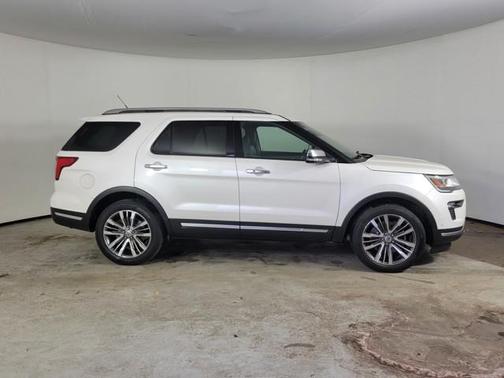 White Platinum Clearcoat Metallic 2019 Ford Explorer Platinum