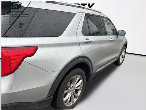 Silver Metallic 2023 Ford Explorer Limited