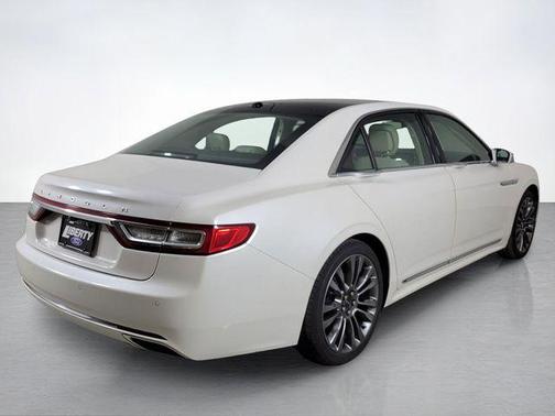 2017 Lincoln Continental Select