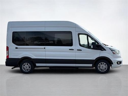 2025 Ford Transit-350 XLT