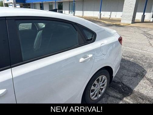 Clear White 2021 Kia Forte FE