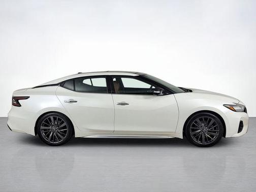 White 2020 Nissan Maxima 3.5 Platinum