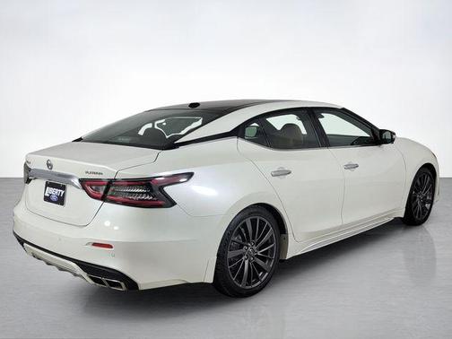 White 2020 Nissan Maxima 3.5 Platinum