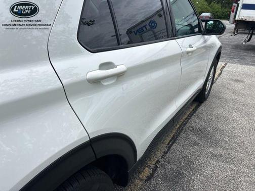 White Metallic 2026 Ford Explorer Active